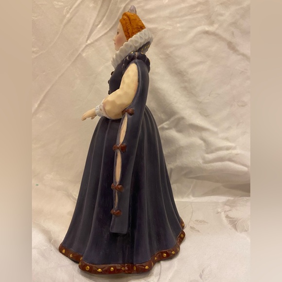 Franklin Mint Queen Elizabeth 1 porcelain doll. Limited edition. - Picture 5 of 7